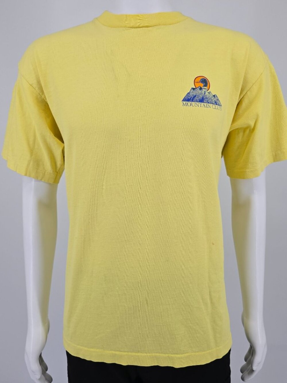 Vintage 1990s Tee Jays Yellow Mallard Duck Mountain Club T-Shirt (L/XL)